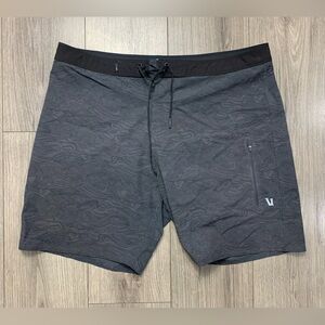 Vuori Infinity Board Shorts Men's Size 36 #V383‎